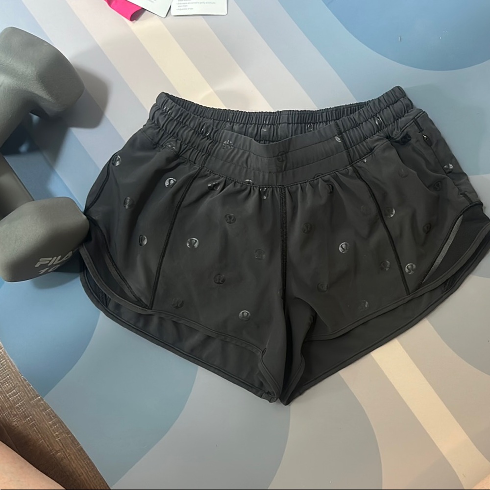 Hotty Hot Low-Rise Lined
Short 2.5"
Polka Dot Logo Multi/Black RARE FIND!!!!